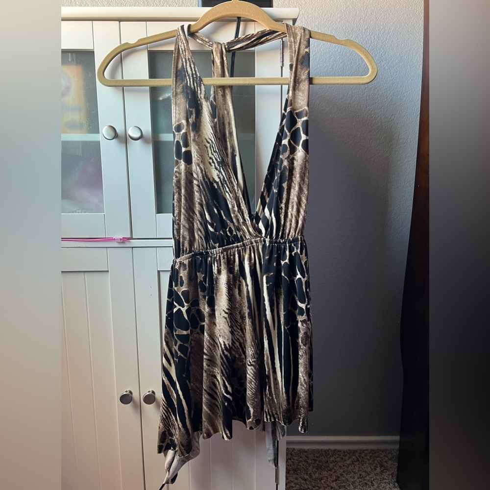 Halter, cross back flowy top
